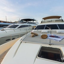 Ferretti 225