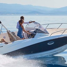 Quicksilver Activ 675 Sundeck