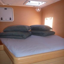 Lagoon 421