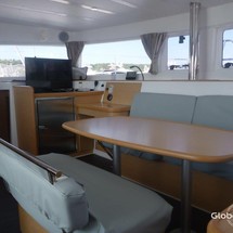 Lagoon 421