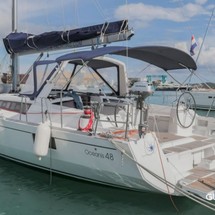 Beneteau Oceanis 48