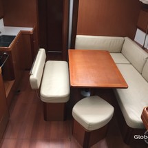 Beneteau Oceanis 43
