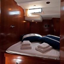 Beneteau 57