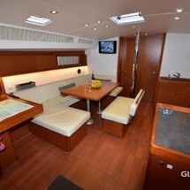 Beneteau Oceanis 48