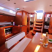 Beneteau Oceanis 48