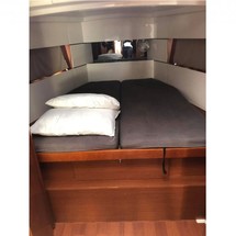 Beneteau Oceanis 38.1