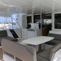 Lagoon 52