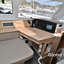 Fountaine Pajot Helia 44