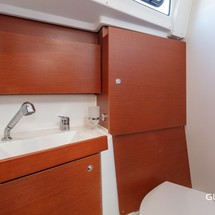 Beneteau Oceanis 38.1