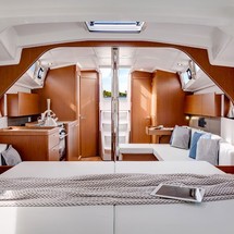 Beneteau Oceanis 38.1