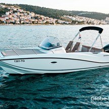 Quicksilver Activ 675 Sundeck