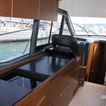 Bavaria R40 Fly