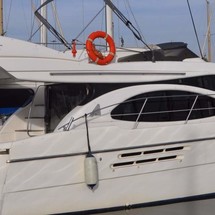 Azimut 46