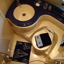 Azimut 46