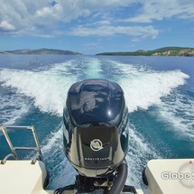 Quicksilver Activ 675 Open