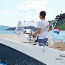 Quicksilver Activ 675 Open