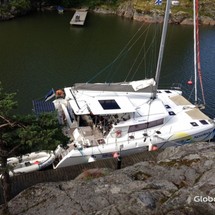 Lagoon 421