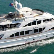 Benetti 122