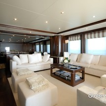 Benetti 122