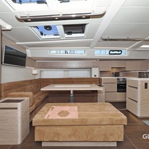 Hanse 548