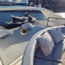 Ferretti 68