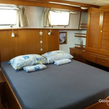 Beneteau Swift Trawler 42