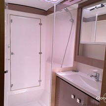 Fountaine Pajot Lucia 40