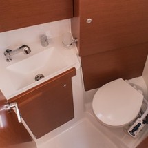 Beneteau Oceanis 38.1