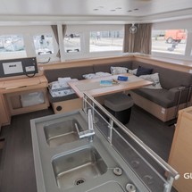 Lagoon 450 F