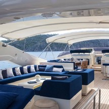 Ferretti 112