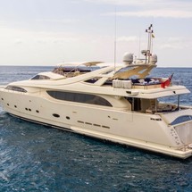 Ferretti 112