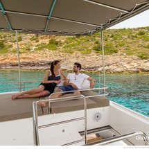 Lagoon 560