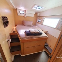 Lagoon 421