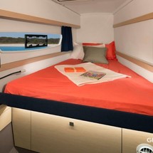 Fountaine Pajot Lucia 40