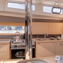 Beneteau Oceanis 38