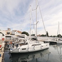 Beneteau Oceanis 41.1