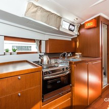 Beneteau Oceanis 38.1
