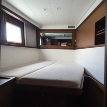 Lagoon 450 SporTop