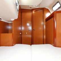 Beneteau Oceanis 40