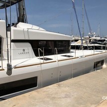 Lagoon 560 S2