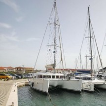 Lagoon 400