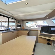 Fountaine Pajot Lucia 40