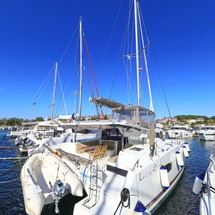 Fountaine Pajot Lucia 40