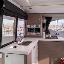 Fountaine Pajot Lucia 40