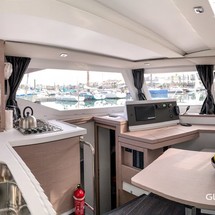 Fountaine Pajot Lucia 40