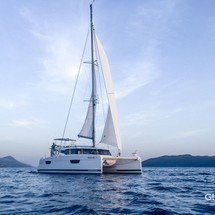 Fountaine Pajot Astréa 42