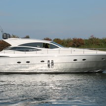 Pershing 62