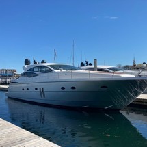 Pershing 62