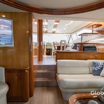 Ferretti 68