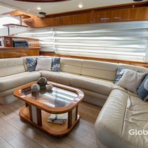 Ferretti 68